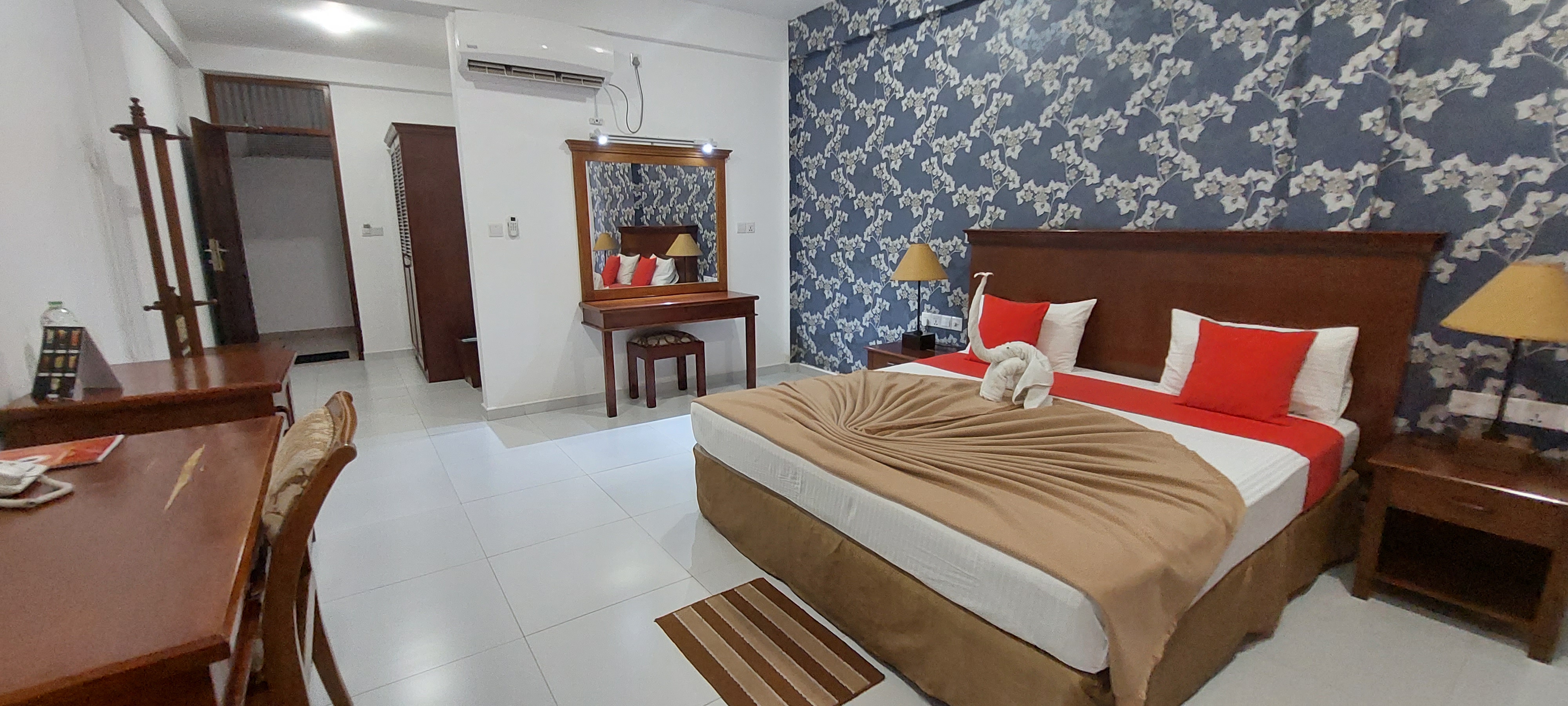Room Details